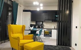 Isa Studio By Complex Almar Luxury